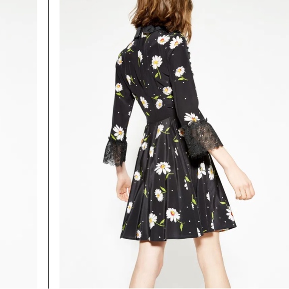 Floral Black Dress with Lace Details - Picture 3 of 11